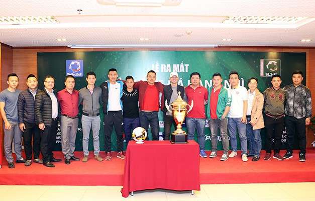 Đại diện 15 đội bóng tham dự giải bóng đá phong trào hạng Nhì lần 1 năm 2018