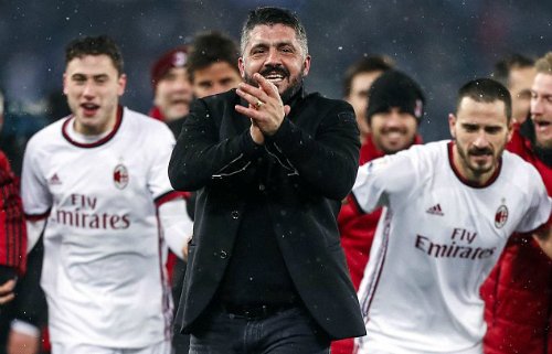 Tinh thần máu lửa thời còn thi đấu được Gattuso truyền cho cầu thủ Milan. 
