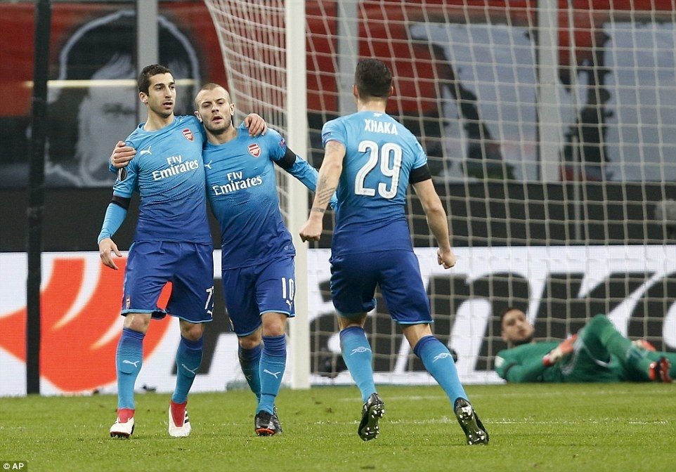 Mkhitaryan ghi bàn thắng đầu tiên cho Arsenal