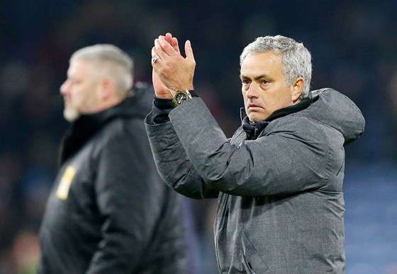 Jose Mourinho muốn được tiếp sức thêm từ sự ủng hộ trên khán đài Old Trafford. 