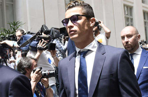 Ronaldo ra tòa năm ngoái