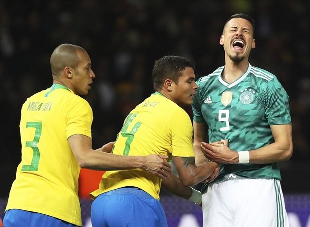  Jesus sẽ khiến CĐV Brazil quên đi Neymar?