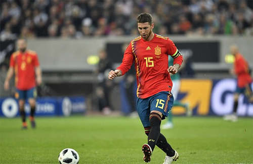 Ramos đang cùng tuyển Tây Ban Nha chuẩn bị và thi đấu loạt trận giao hữu quốc tế