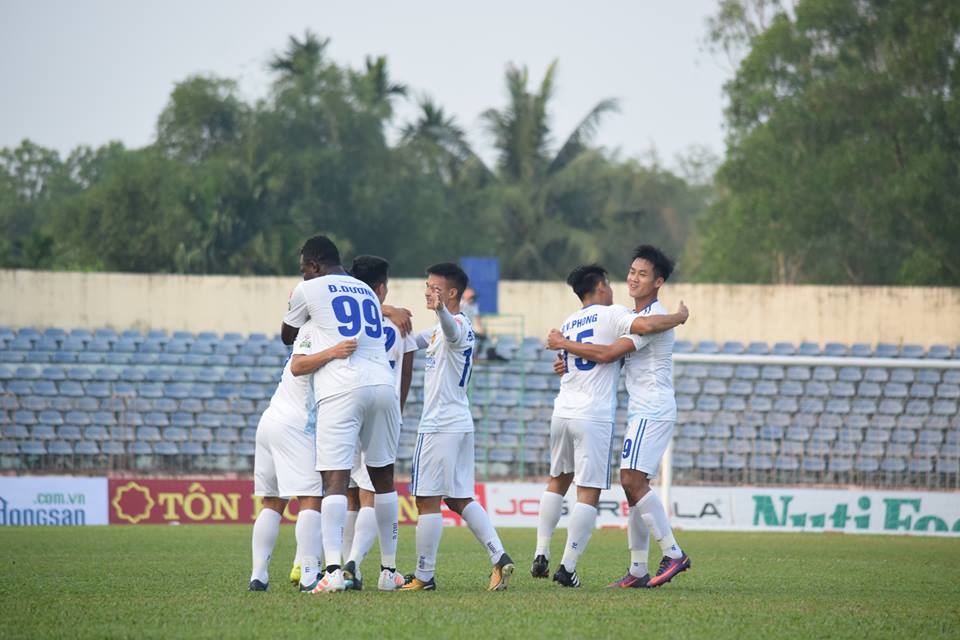  Niềm vui của các cầu thủ Quảng Nam FC