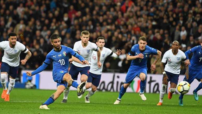 Anh - Italia: Bất phân thắng bại