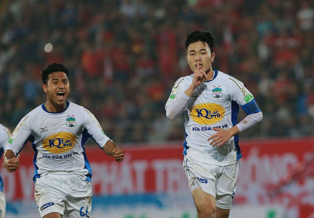 Xuân Trường tự vượt qua áp lực tâm lý bằng bàn thắng quý giá cho HA Gia Lai ở vòng 2 V-League