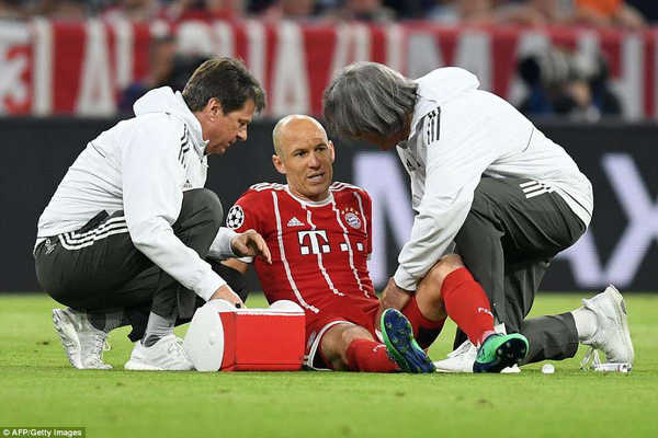 Bayern gặp họa sau trận thua trước Real