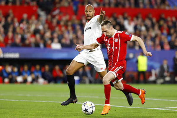 Ngược dòng thành công, Bayern có lợi thế lượt về trước Sevilla