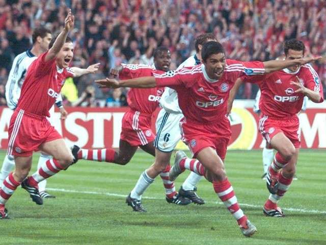 Bayern Munich loại Real ở bán kết và lên ngôi vô địch Champions League 2001