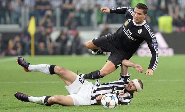 Chiellini có thể ngăn cản được C.Ronaldo hay không?