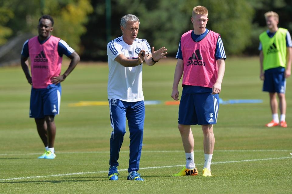 Từng làm việc cùng nhau ở Chelsea nhưng Mourinho và De Bruyne như 2 người xa lạ