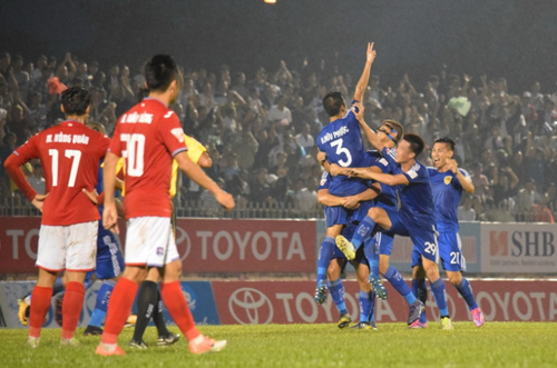 Mùa giải 2017 Quảng Nam thắng 3-1 khi tới làm khách của Quảng Ninh. 