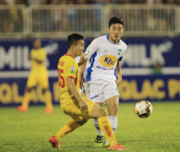 Văn Toàn và Hồng Duy ghi bàn, HA Gia Lai thắng trận đầu tại V-League