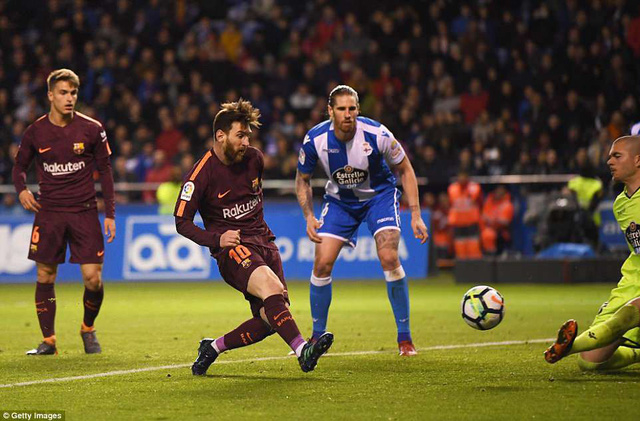 Messi tỏa sáng với cú hattrick vào lưới Deportivo