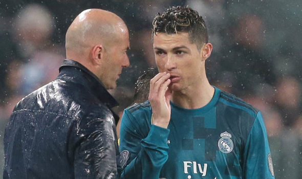 Ronaldo đòi ra sân, đánh cược với Zidane sẽ ghi bàn và anh đã làm được