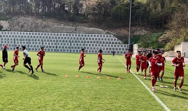 U19 Việt Nam tập luyện chuẩn bị tích cực cho trận gặp U19 Maroc