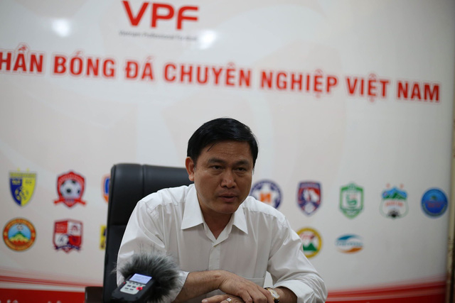 Bầu Tú lên tiếng về quyết định từ chức của Phó Chủ tịch VPF Trần Mạnh Hùng