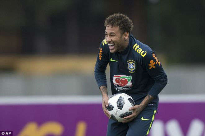 Neymar đang rất cố gắng để có thể kịp trở lại trước thềm World Cup 2018