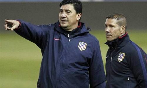 Trợ lý Burgos từng nhiều lần thay Simeone chỉ đạo các cầu thủ Atletico Madrid thi đấu. 