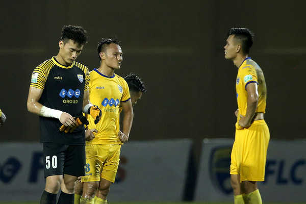HA Gia Lai và Hà Nội ổn định, FLC Thanh Hoá càng ngày càng xa ngôi vô địch