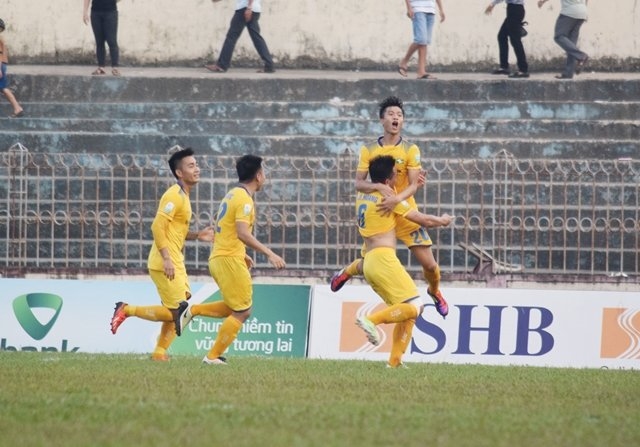  SLNA  không thể giữ được lợi thế trước Quảng Nam FC