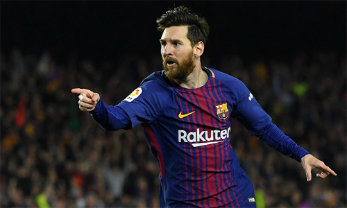 Messi đã có 33 bàn, dẫn đầu danh sách phá lưới La Liga mùa này, bỏ xa Ronaldo đứng kế sau tới tám bàn.