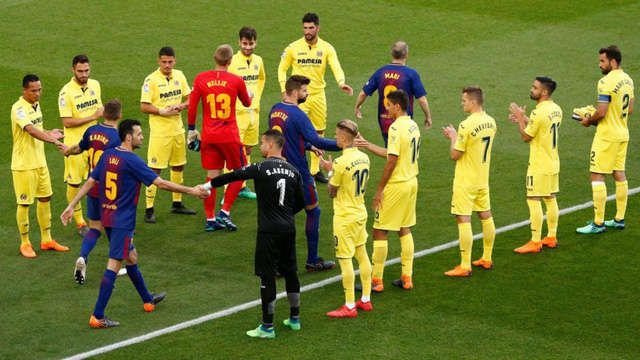 Villarreal xếp hàng tôn vinh Barcelona trước trận đấu đêm qua