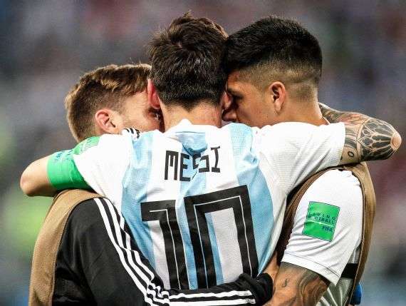 Sau 195 phút, Messi mới ra mắt World Cup 2018 và anh hiểu cần phải có đồng đội tiếp sức thế nào