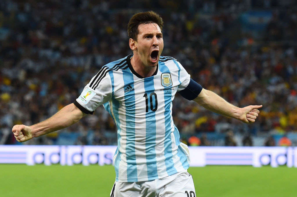 Maradona nói rằng Messi không cần phải chứng minh bất kỳ điều gì trong màu áo Argentina