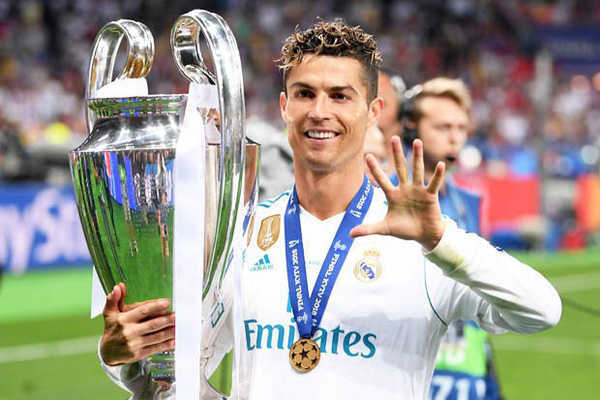 C.Ronaldo đã tiết lộ với đồng đội về ý định rời Real Madrid từ lâu