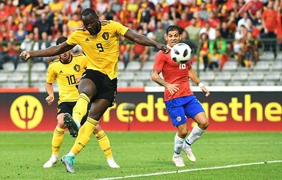 Lukaku đưa Bỉ vượt lên dẫn trước cuối hiệp 1