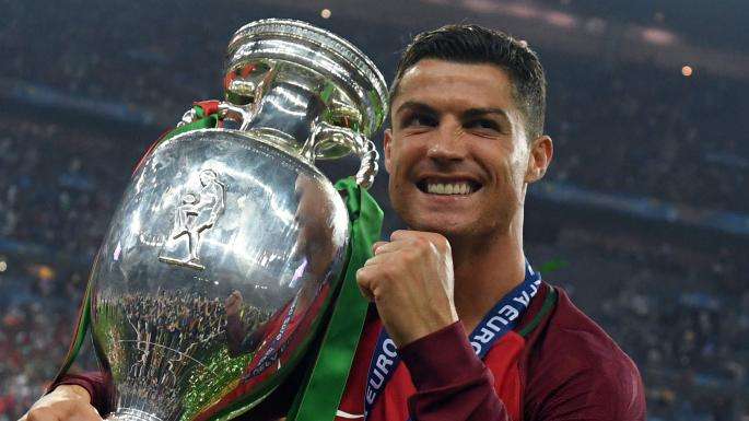 Ronaldo đầy tham vọng, tuyên bố sẽ cùng Bồ Đào Nha như đã làm tại Euro 2016