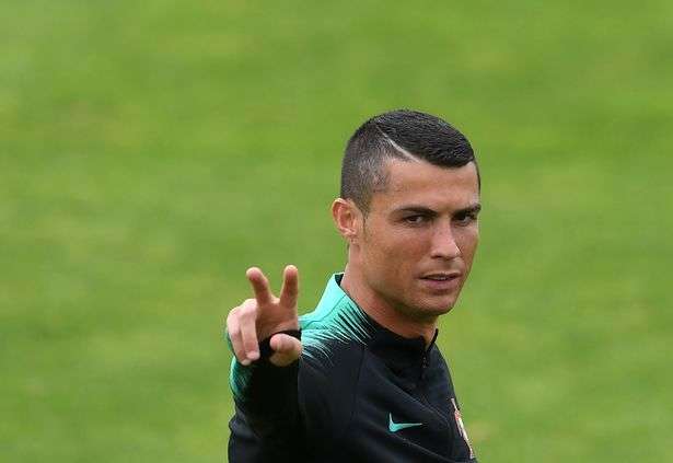 Ronaldo đã hội quân cùng Bồ Đào Nha