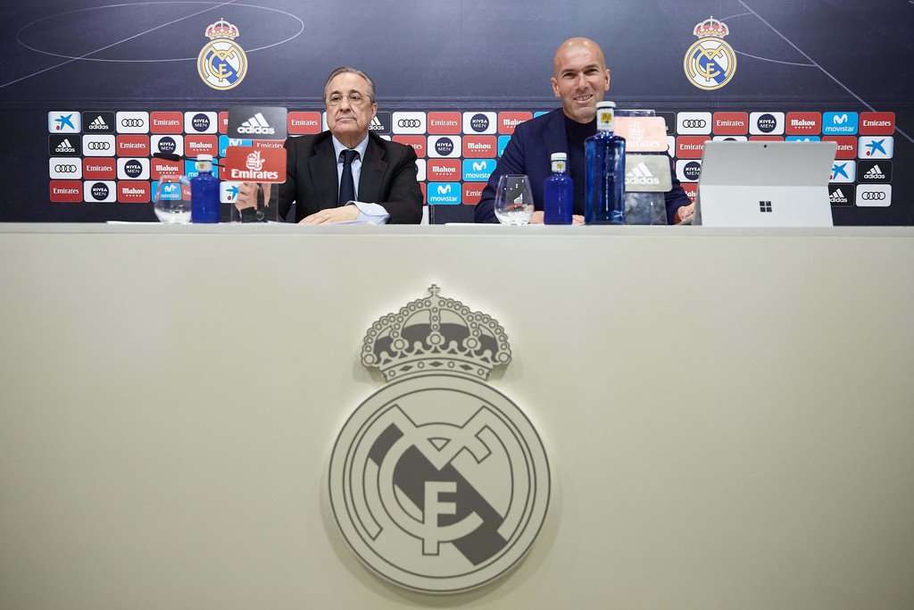 Zidane quyết định không ký hợp đồng mới, dù Perez làm mọi cách để níu giữ