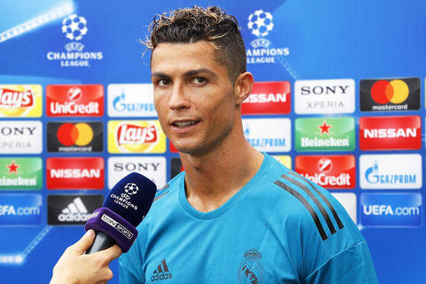 Ronaldo nhất quyết rời Real. Griezmann thông báo đến Barca trước World Cup 2018