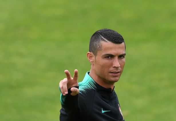 Sau kỳ nghỉ ngắn, Ronaldo đã trở lại tập luyện cùng đồng đội chuẩn bị World Cup 2018
