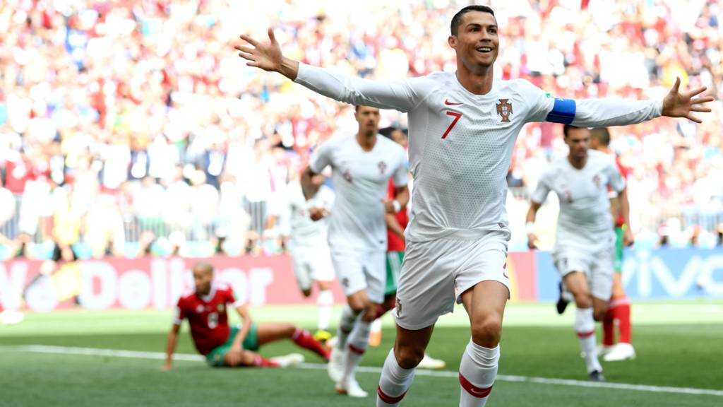 Ronaldo lập kỷ lục trở thành tay ghi bàn vĩ đại nhất Châu Âu ở cấp ĐTQG