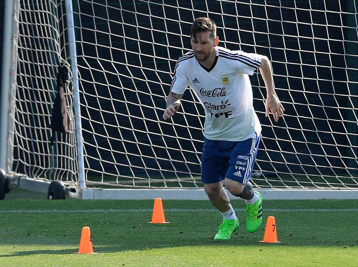 Messi nỗ lực tập thể lực chuẩn bị cho World Cup