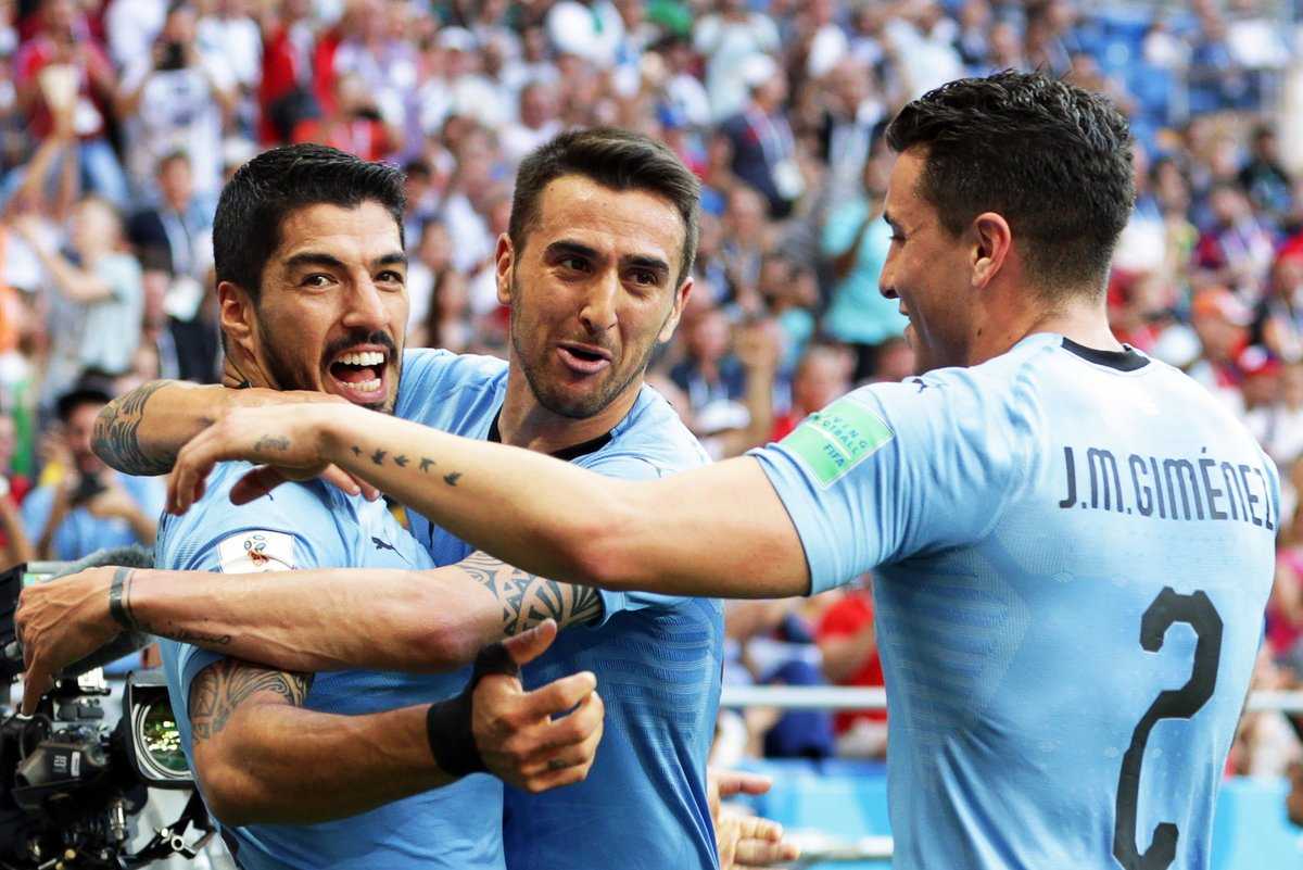 Uruguat dắt tay Nga vào vòng knock-out World Cup 2018