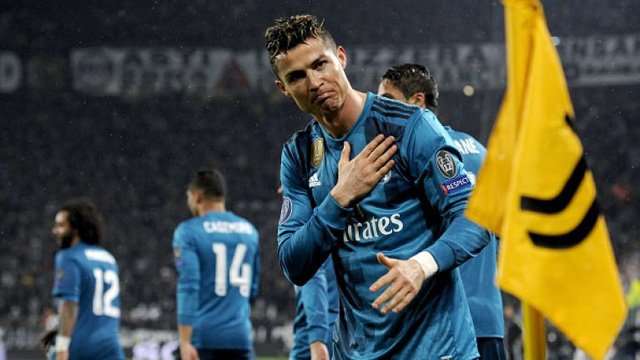 Và khoảnh khắc này, Ronaldo cám ơn fan Juventus khi họ đứng bật dậy tán dương anh, như đánh dấu cho lương duyên...