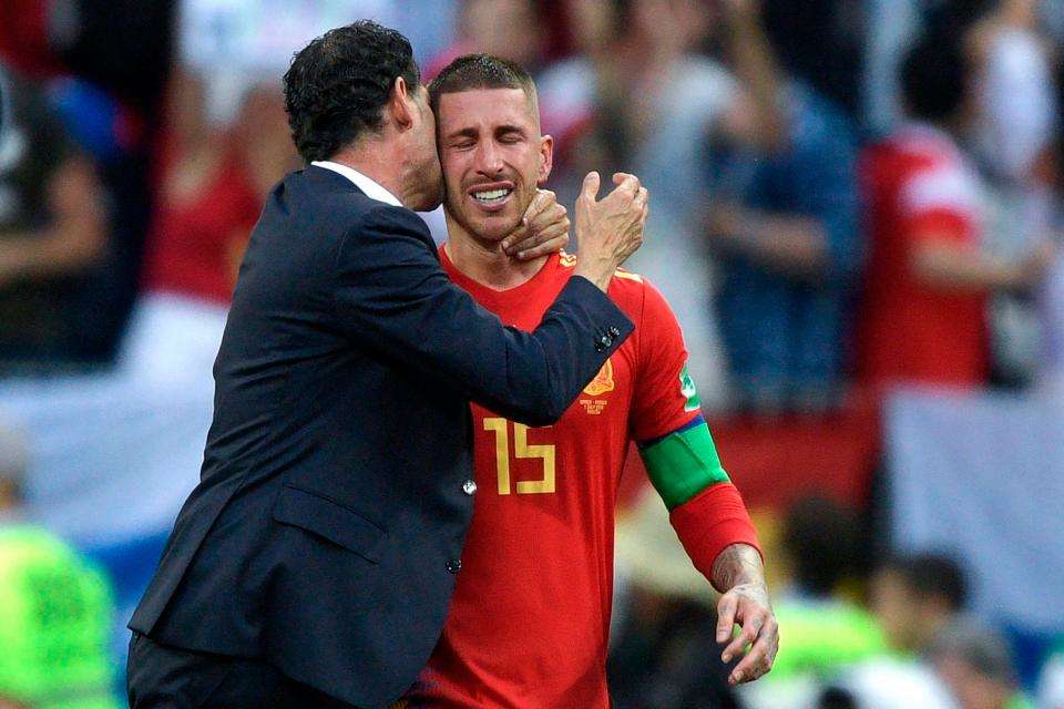 Ramos rơi lệ khi Tây Ban Nha bị loại