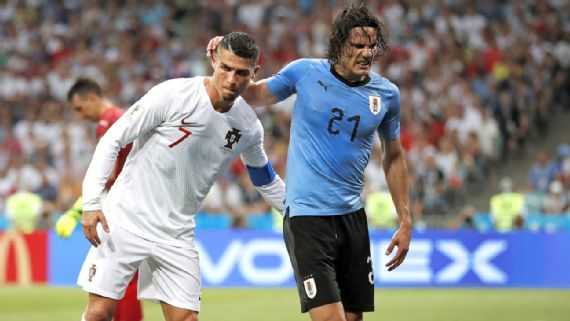 Cavani tập tễnh rời sân, Uruguay lo sốt vó