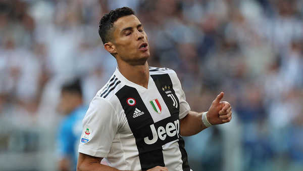 C.Ronaldo xin rút khỏi tuyển Bồ Đào Nha vì nghi án hiếp dâm