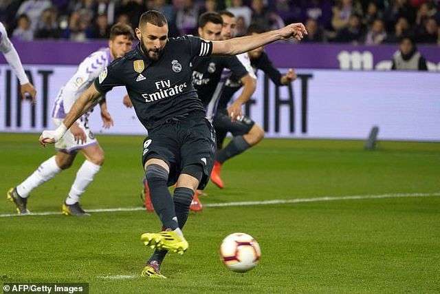 Benzema lập cú đúp giúp Real Madird dẫn 3-1 ở hiệp 2