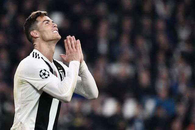 Lần đầu tiên sau 9 năm, C.Ronaldo không góp mặt ở vòng bán kết Champions League