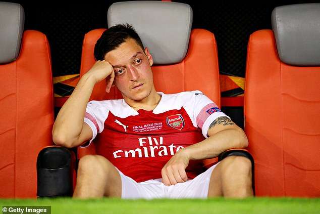 Mesut Oezil là nỗi thất vọng của Arsenal