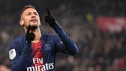 Neymar trở về PSG để đòi ra đi bằng được