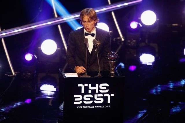 Do không duy trì phong độ nên Luka Modric không có tên trong danh sách đề cử giải Cầu thủ xuất sắc nhất FIFA năm 2019