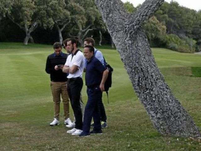 Gareth Bale đi chơi golf trong lúc nhàn rỗi và không quan tâm tới kết quả của Real Madrid