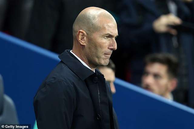 HLV Zidane thừa nhận Real Madrid thua kém PSG trên mọi phương diện